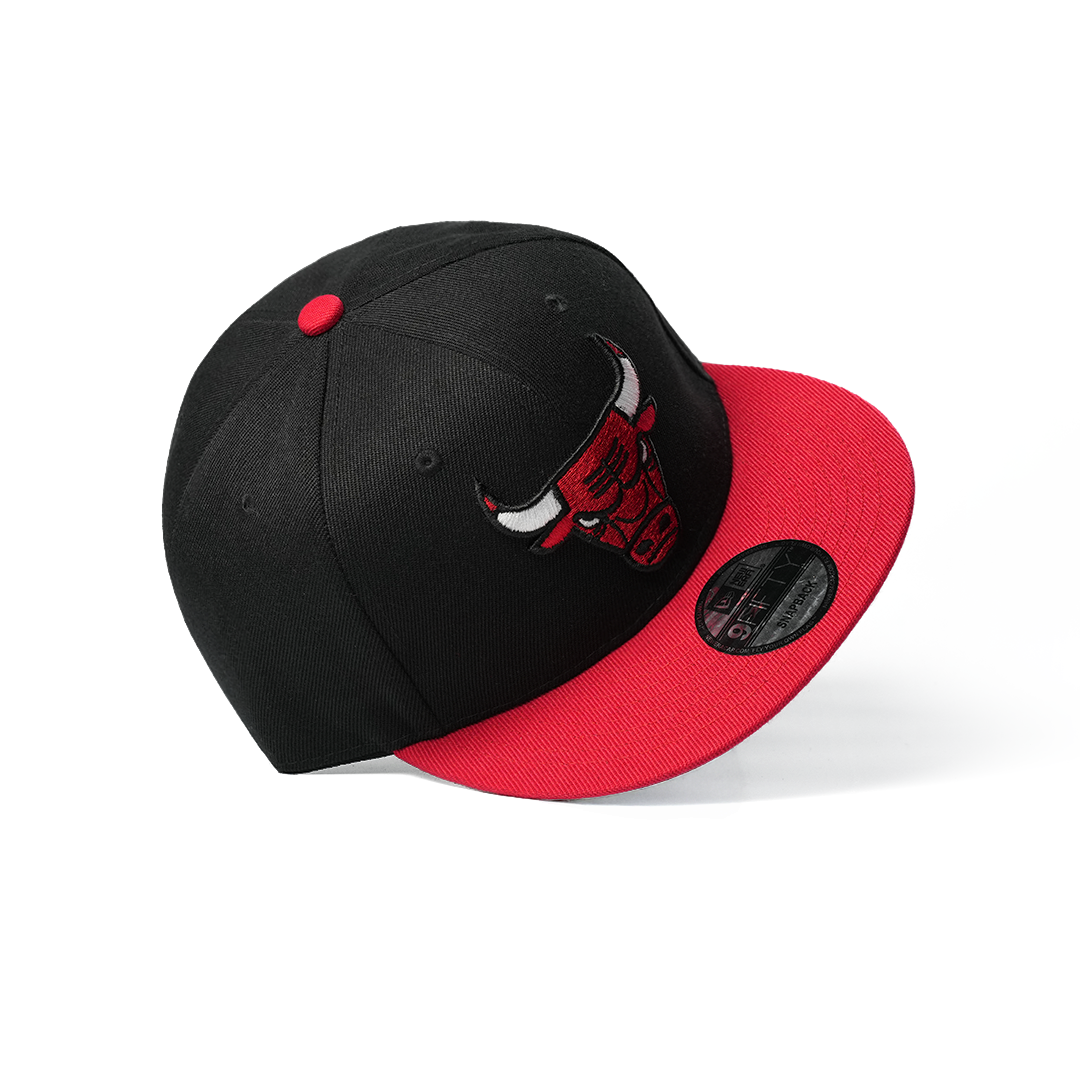 NEW ERA 9FIFTY CHICAGO BULLS BLACK/RED TWO-TONE