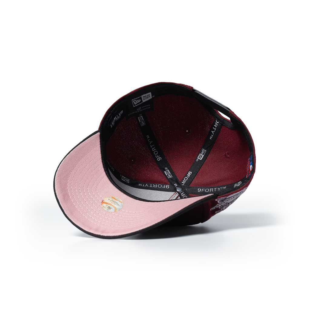 NEW ERA 9FORTY A-FRAME MLB ATLANTA BRAVES 30TH ANNIVERSARY TWO TONE / PINK