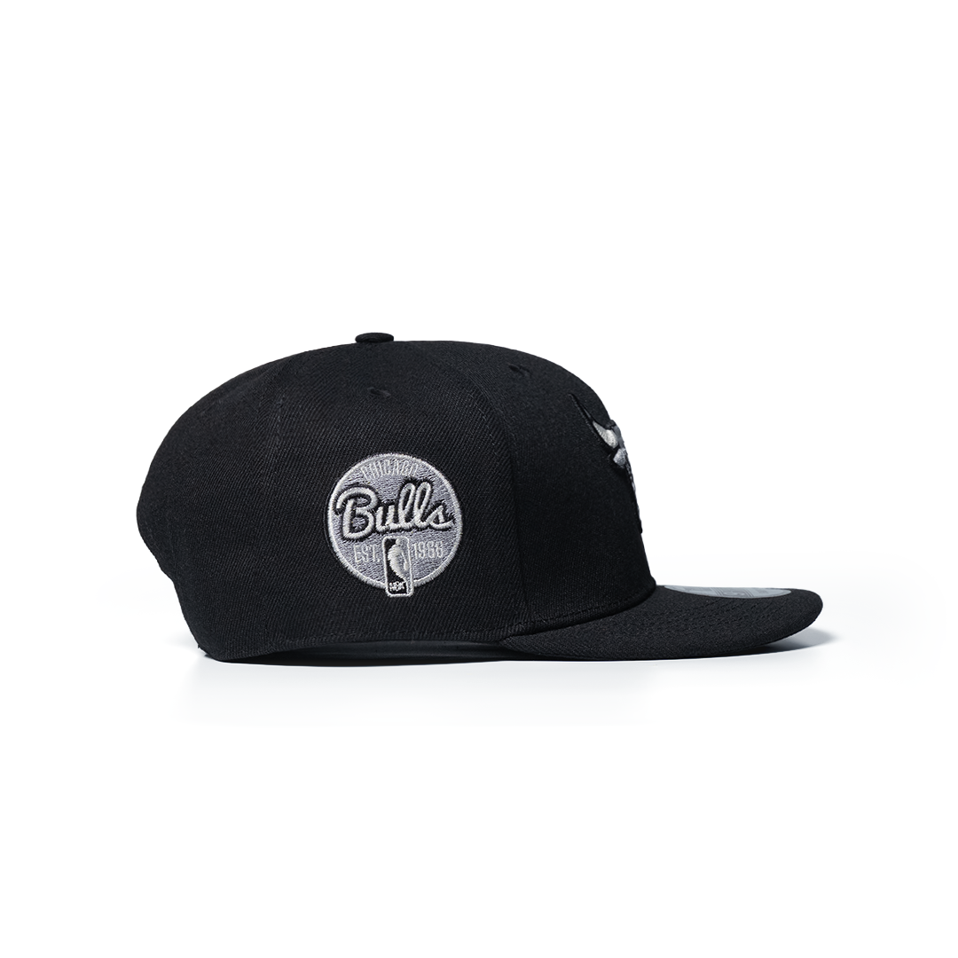 NEW ERA 9FIFTY CHICAGO BULLS METALLIC BLACK PRIME EDITION