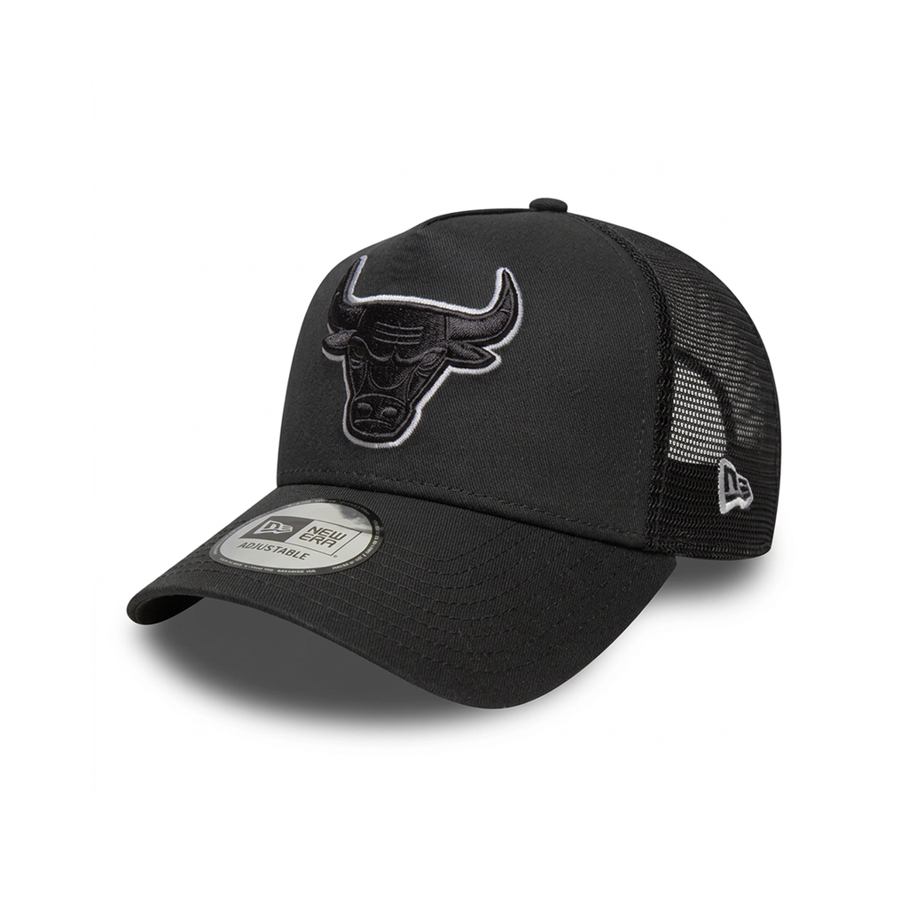 NEW ERA 9FORTY A-FRAME CHICAGO BULLS OUTLINE BLACK EDITION TRUCKER