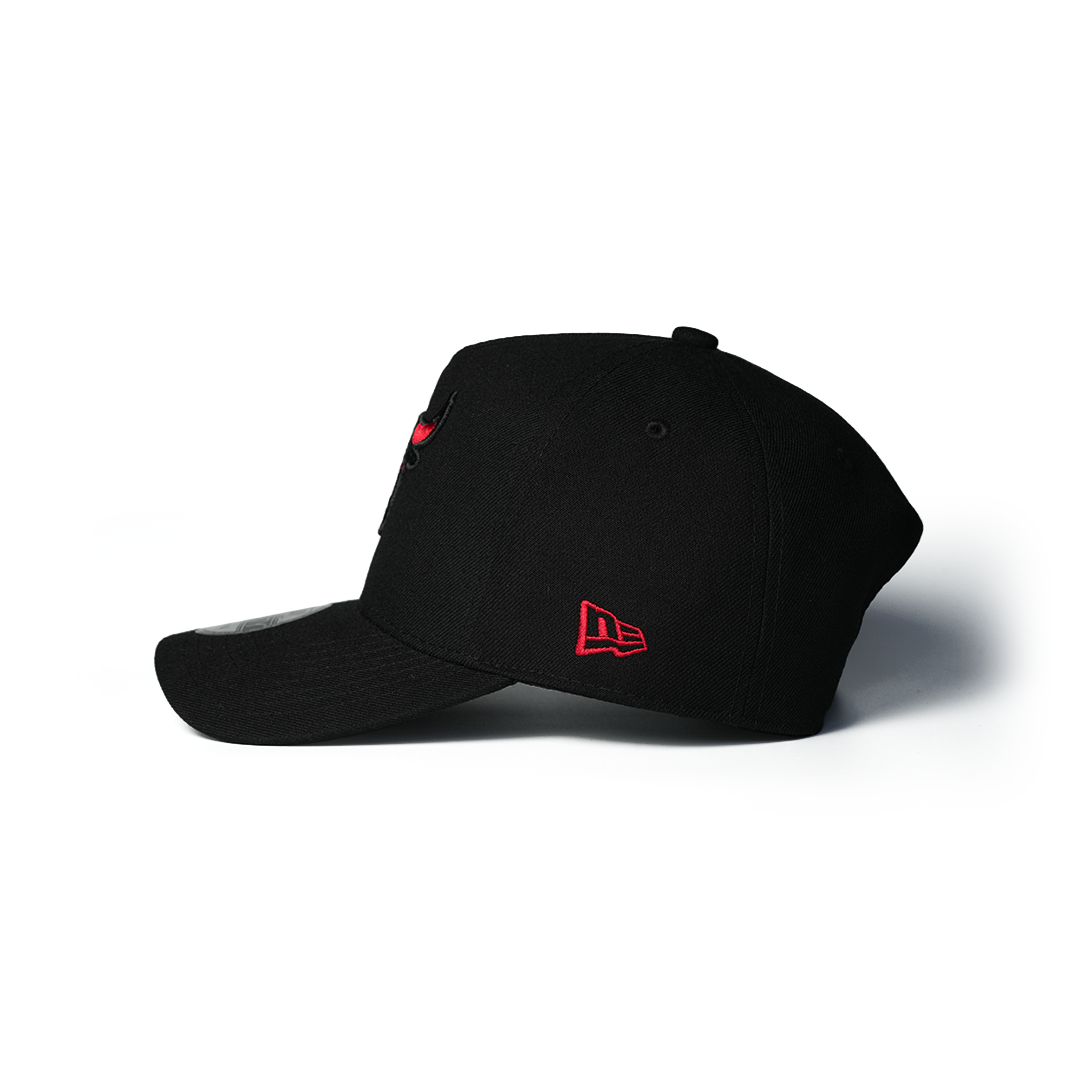 NEW ERA 9FORTY A-FRAME CHICAGO BULLS 6X CHAMPS BLACK AND RED PRIME EDITION