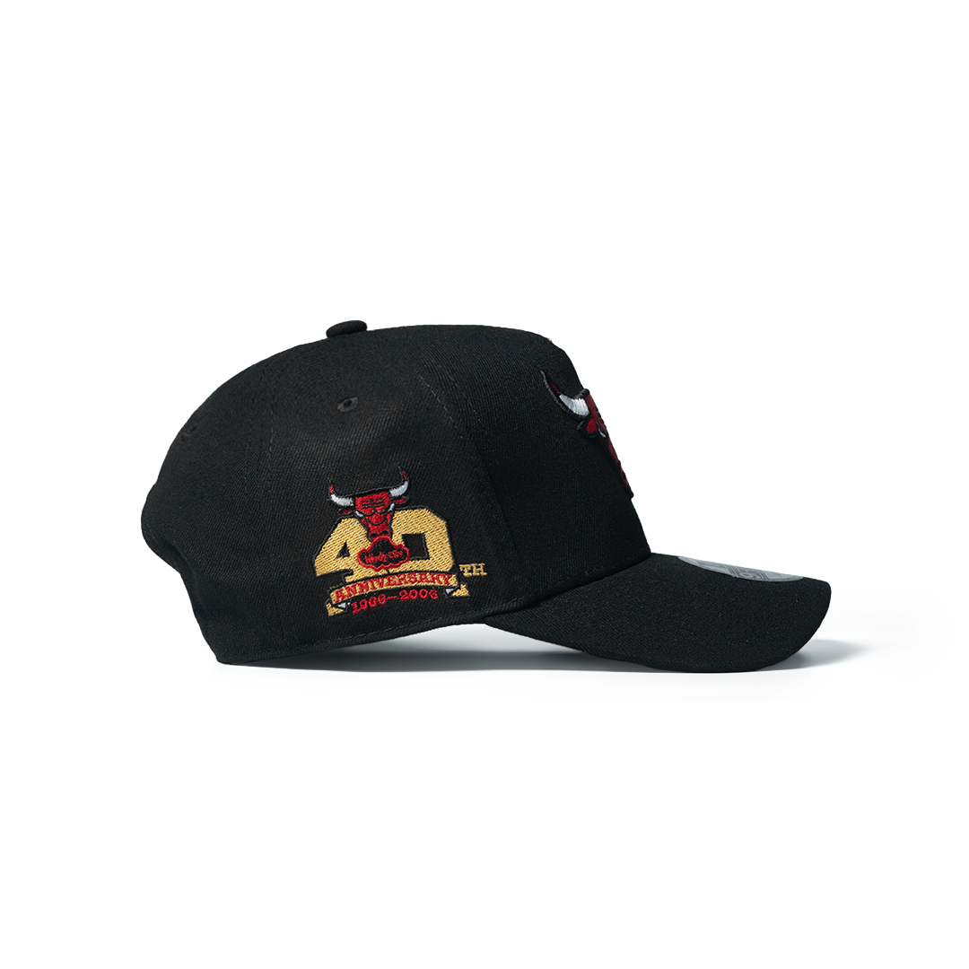NEW ERA 9FORTY A-FRAME CHICAGO BULLS 40TH ANNIVERSARY BLACK PRIME EDITION