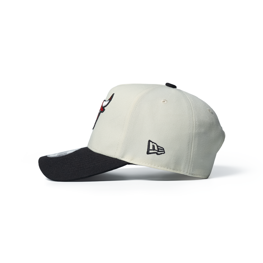 NEW ERA 9FORTY A-FRAME CHICAGO BULLS CLASSIC CHROME TWO TONE EDITION