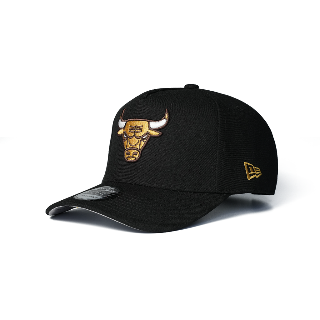 NEW ERA 9FORTY A-FRAME CHICAGO BULLS 6X CHAMPS BLACK/GOLD