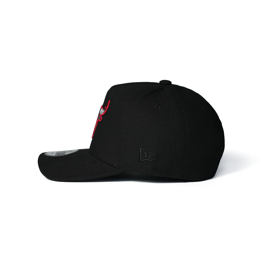 NEW ERA 9FORTY A-FRAME CHICAGO BULLS METALLIC BLACK