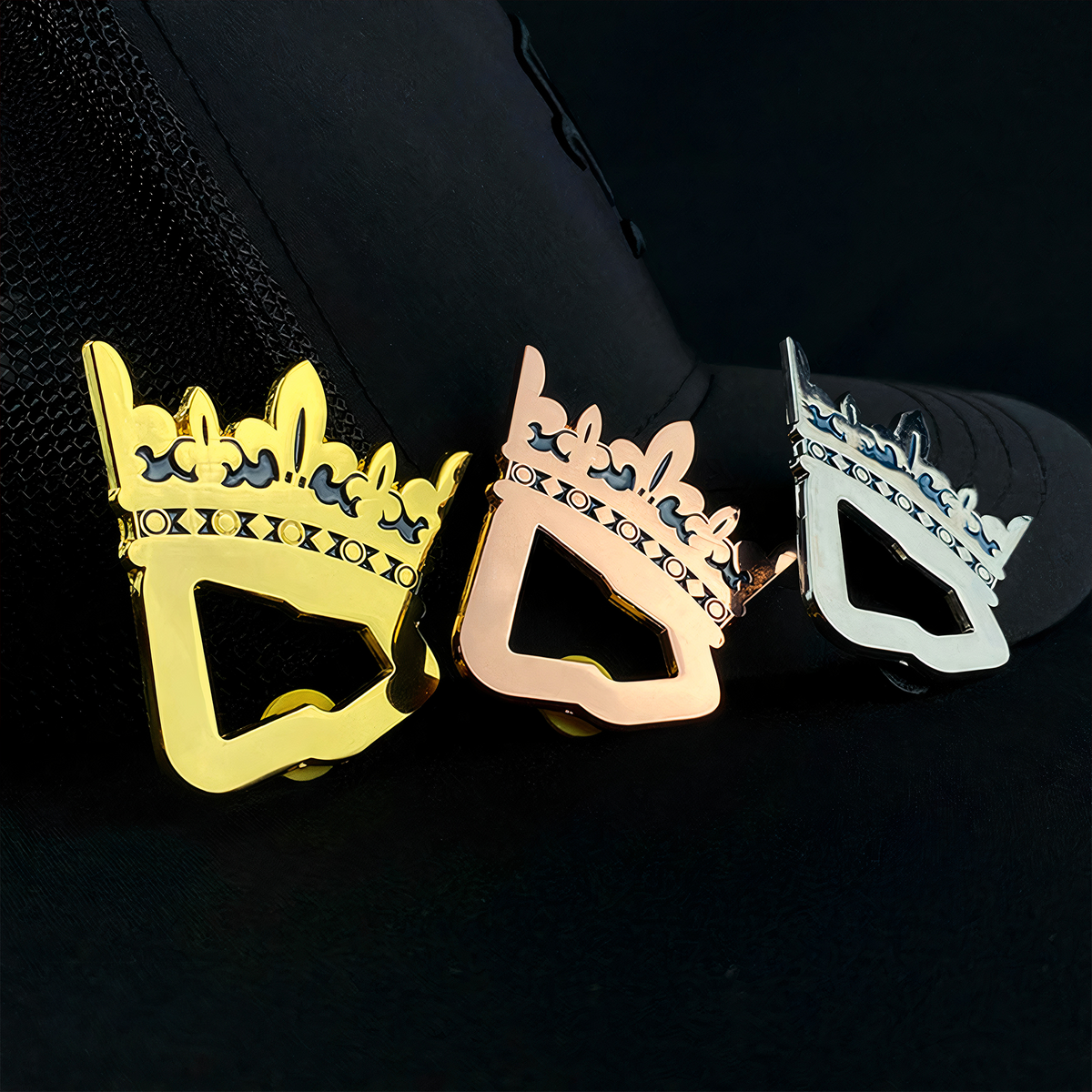 SILVER CROWN PIN