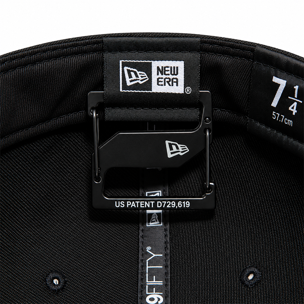 NEW ERA BLACK CAP CLIP
