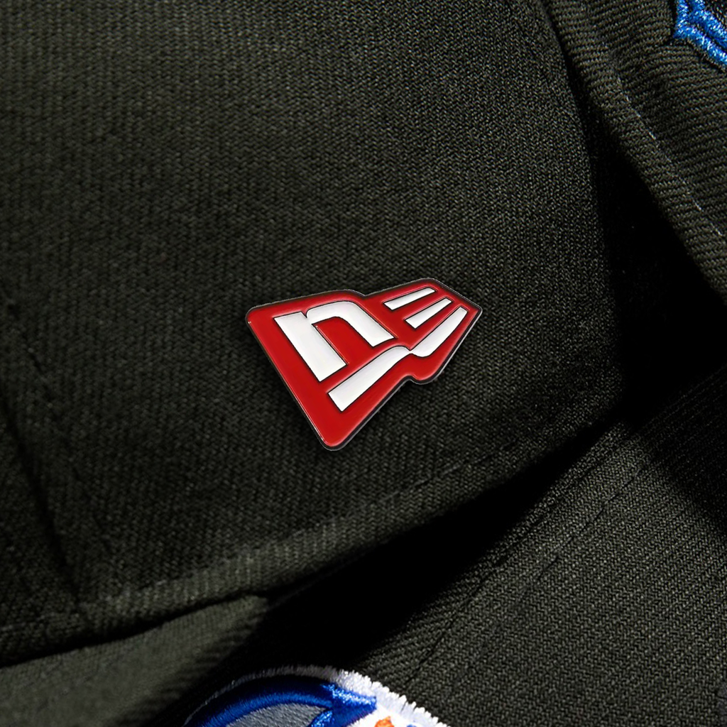 NEW ERA RED/WHITE FLAG PIN