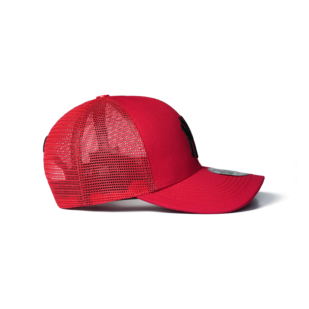 NEW ERA 9FORTY NEW YORK YANKEES HOME FIELD RED TRUCKER