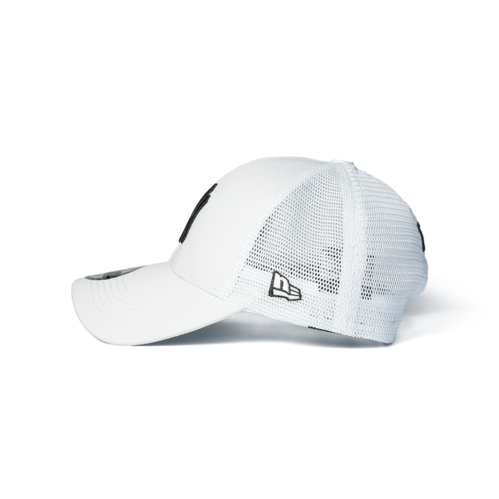 NEW ERA 9FORTY NEW YORK YANKEES HOME FIELD WHITE TRUCKER