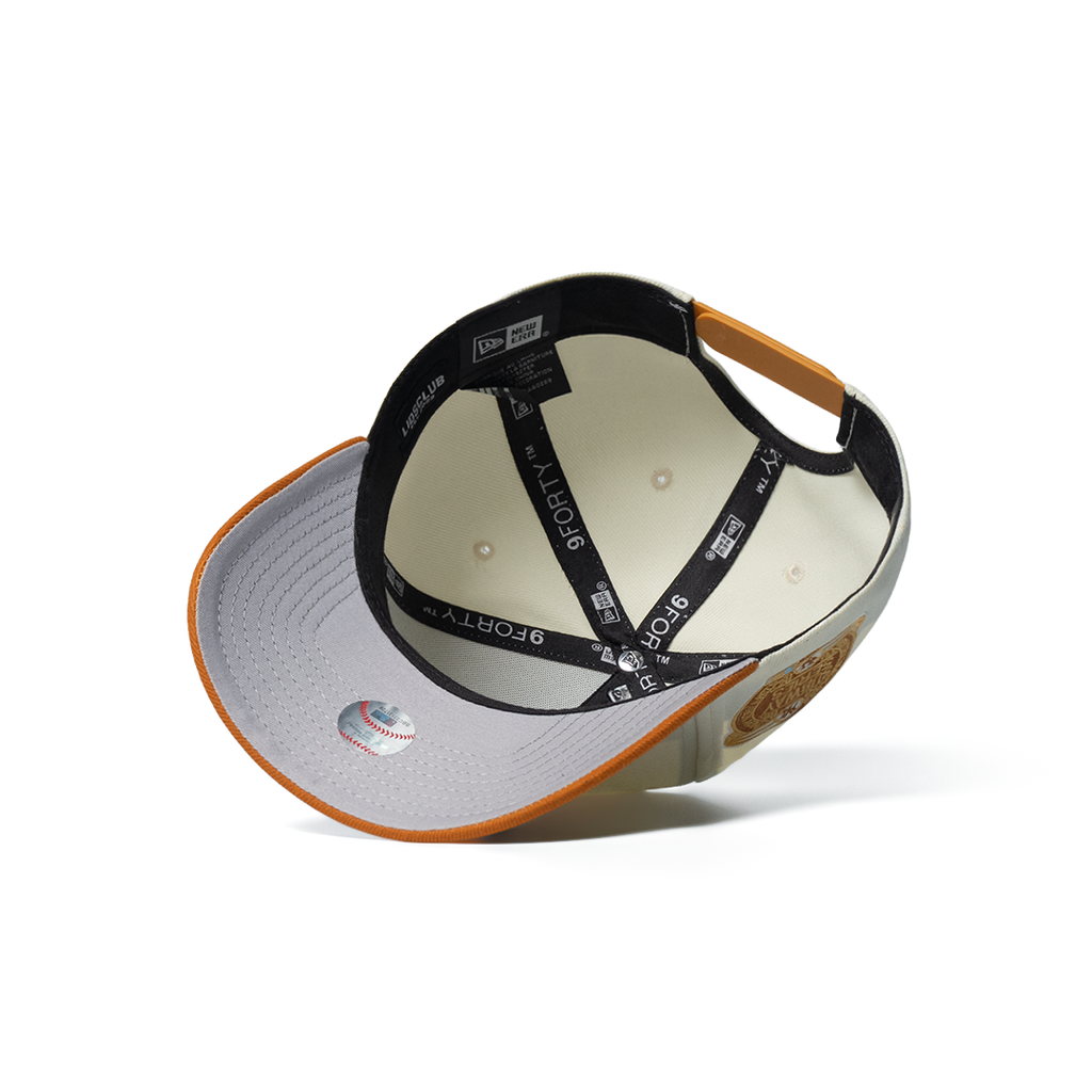 NEW ERA 9FORTY A-FRAME NEW YORK YANKEES SUBWAY SERIES 2000 CHROME BOURBON TWO TONE