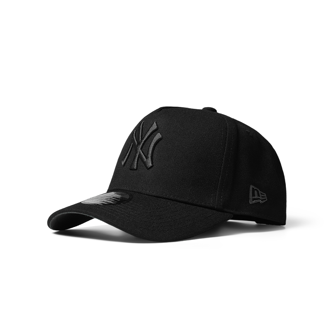 NEW ERA 9FORTY A-FRAME NEW YORK YANKEES WORLD SERIES 1999 BLACKOUT RED PRIME EDITION