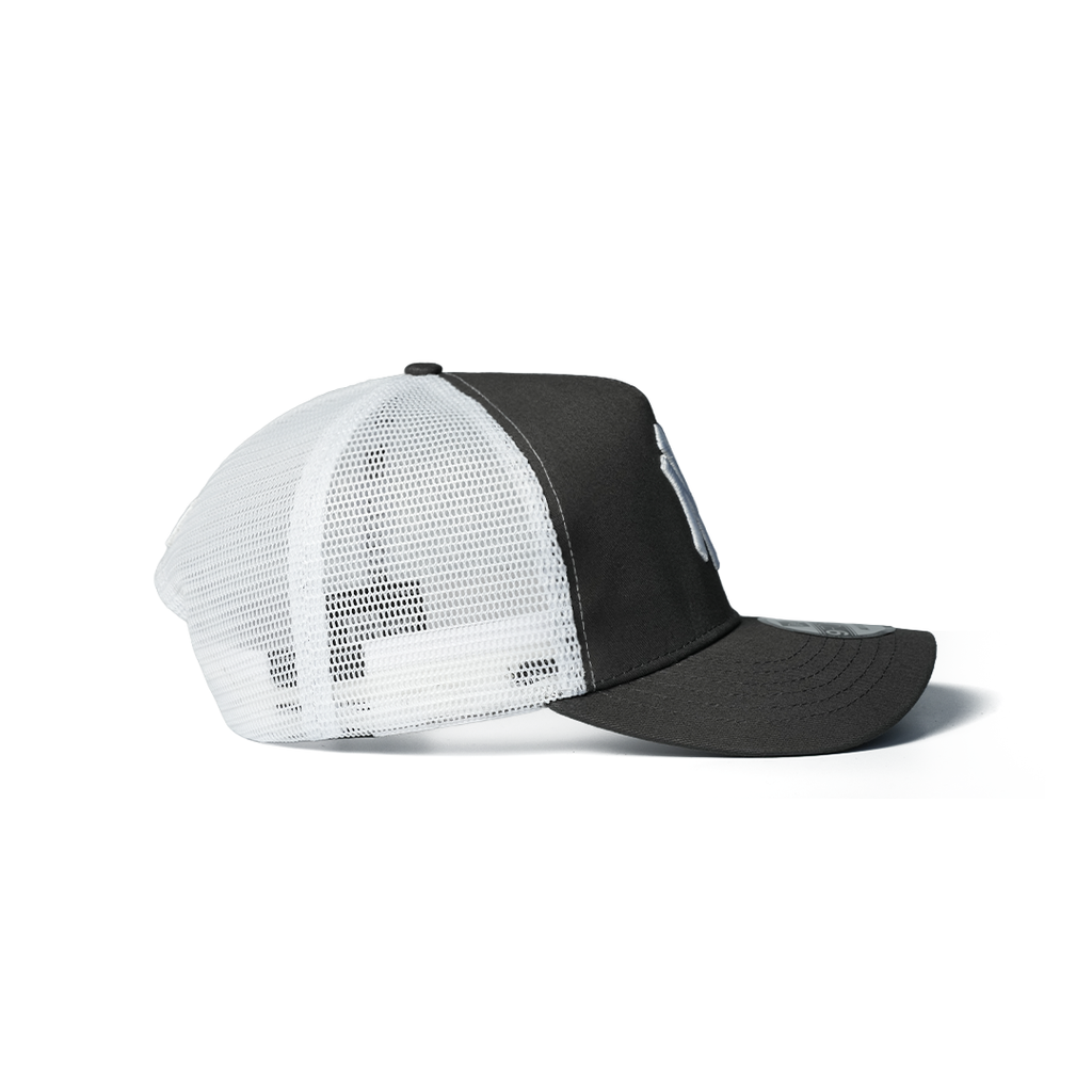 NEW ERA 9FORTY NEW YORK YANKEES GRAPHITE/WHITE TRUCKER
