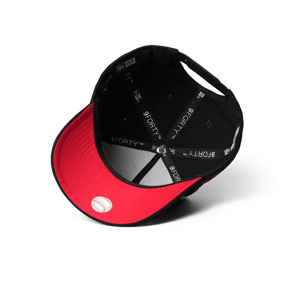 NEW ERA 9FORTY A-FRAME NEW YORK YANKEES WORLD SERIES 1999 BLACK AND RED