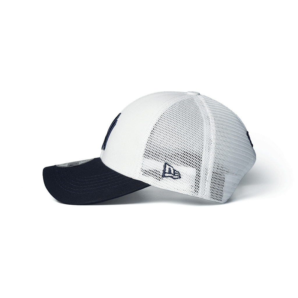 NEW ERA 9FORTY NEW YORK YANKEES HOME FIELD WHITE/NAVY TRUCKER
