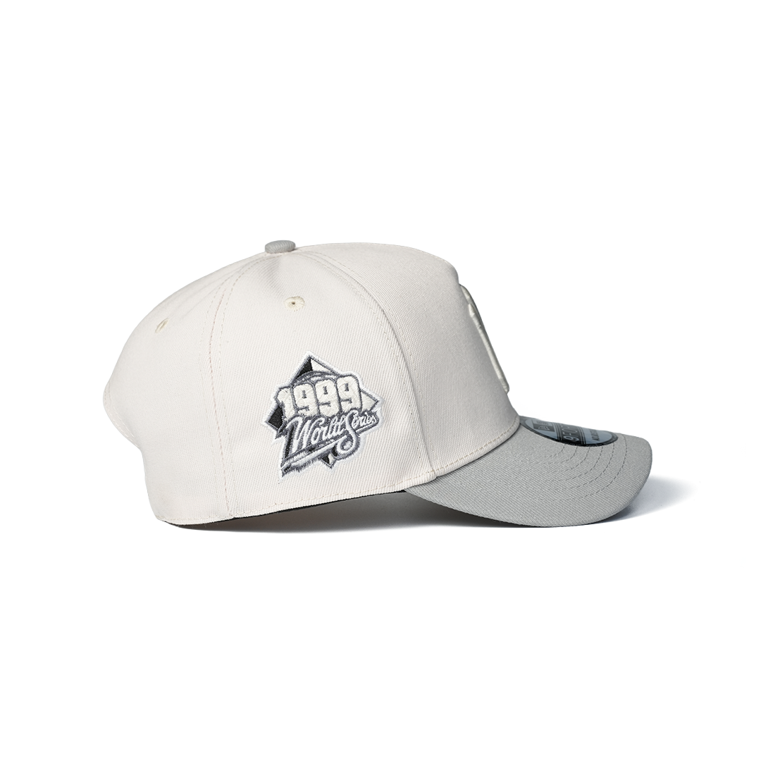 NEW ERA 9FORTY A-FRAME NEW YORK YANKEES WORLD SERIES 1999 CHROME METALLIC TWO TONE EDITION