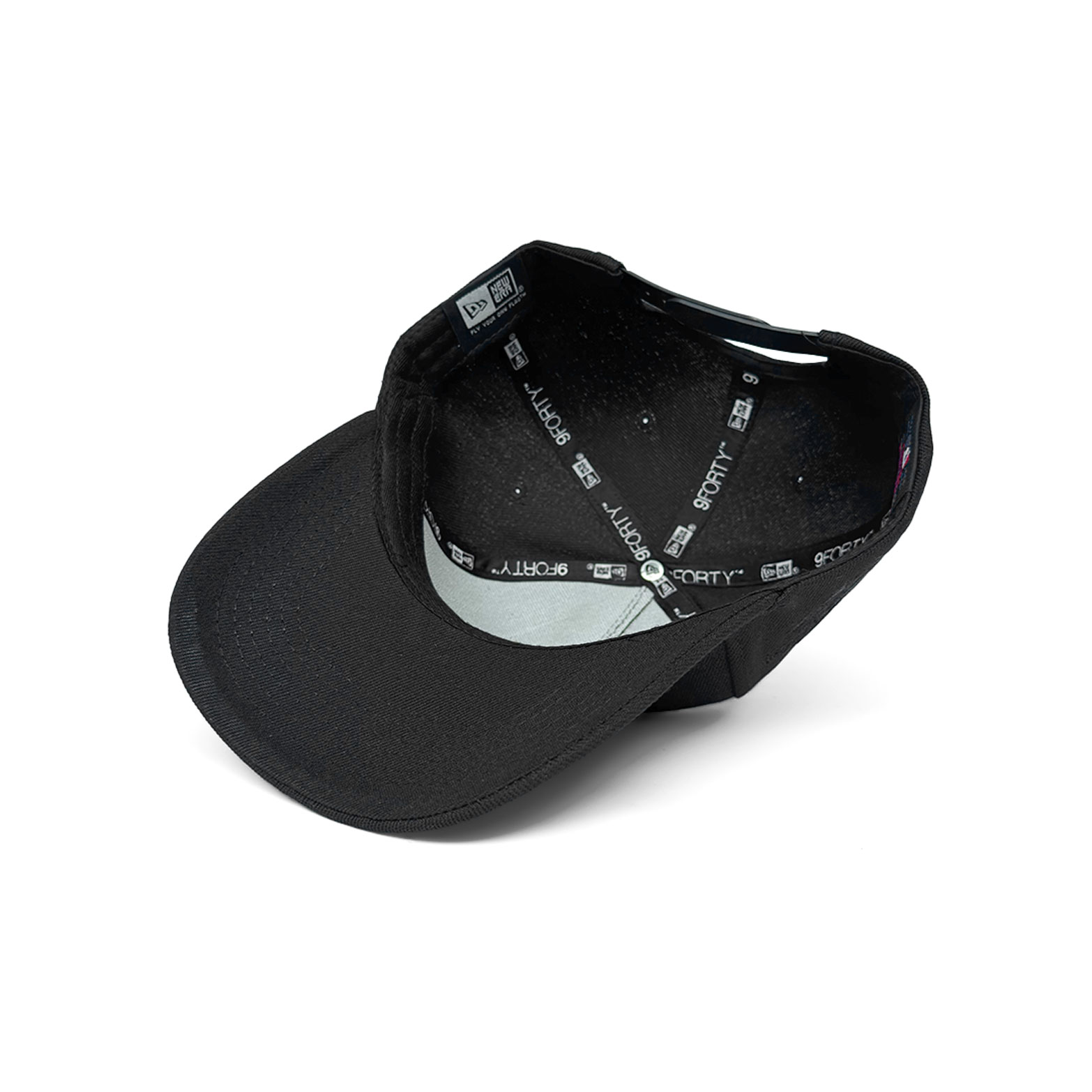 NEW ERA 9FORTY A-FRAME NEW YORK YANKEES WORLD SERIES 1998 BLACK OUT - Image 4